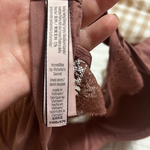 Victoria's Secret Mauve Incredible Bra with Adjustable Straps 34DD - Picture 3 of 3